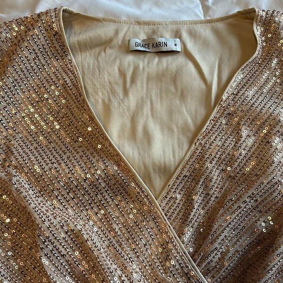 Sequin Ruffle Gold Wrap Blouse - M - Picture 7 of 10